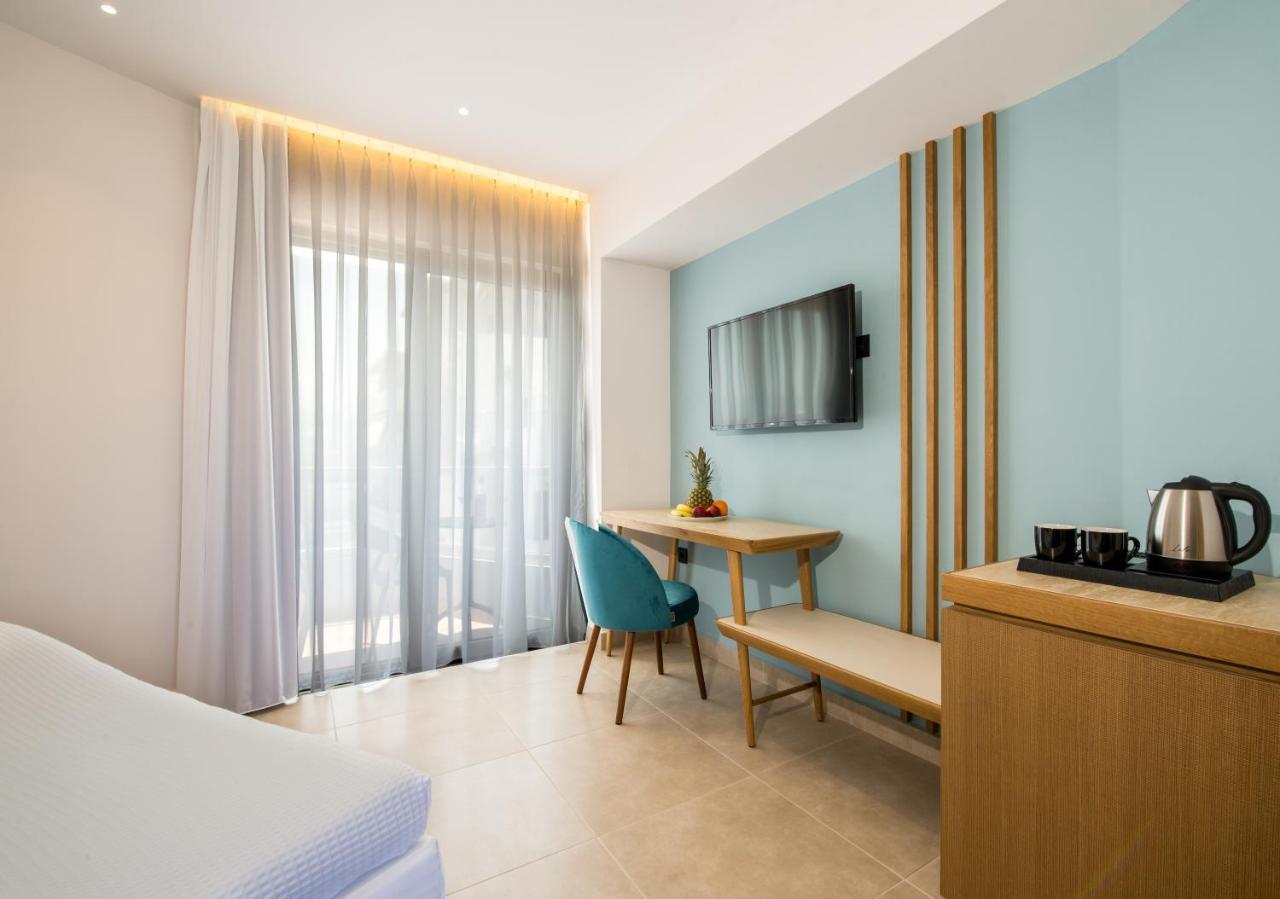 M City Hotel Hriszí Aktí Haniá Kültér fotó