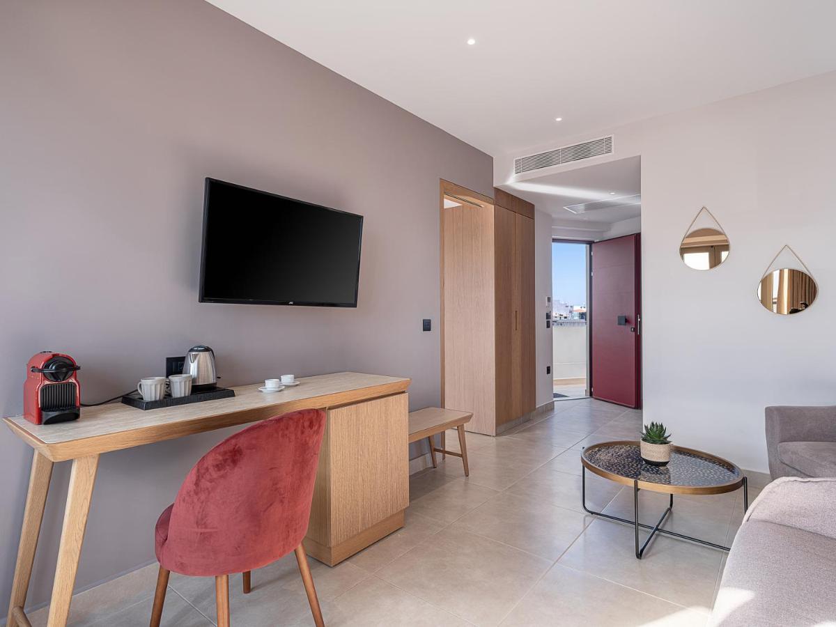 M City Hotel Hriszí Aktí Haniá Kültér fotó